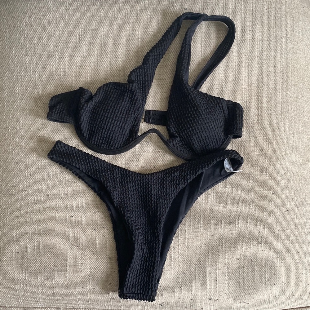 Brand; SHEIN. Size; M (fits like a S/XS)